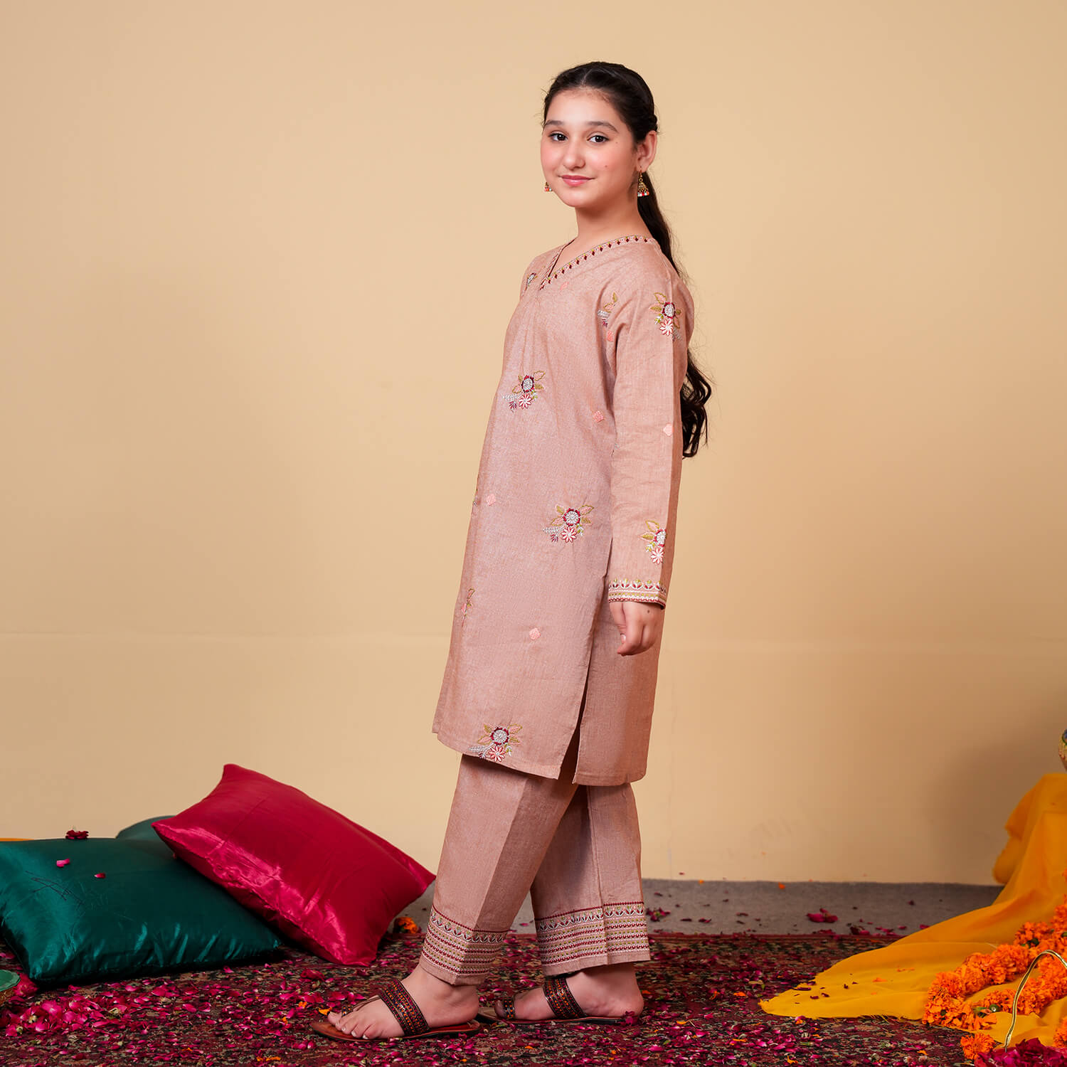 Amber Rose – Winter Embroidered Khaddar