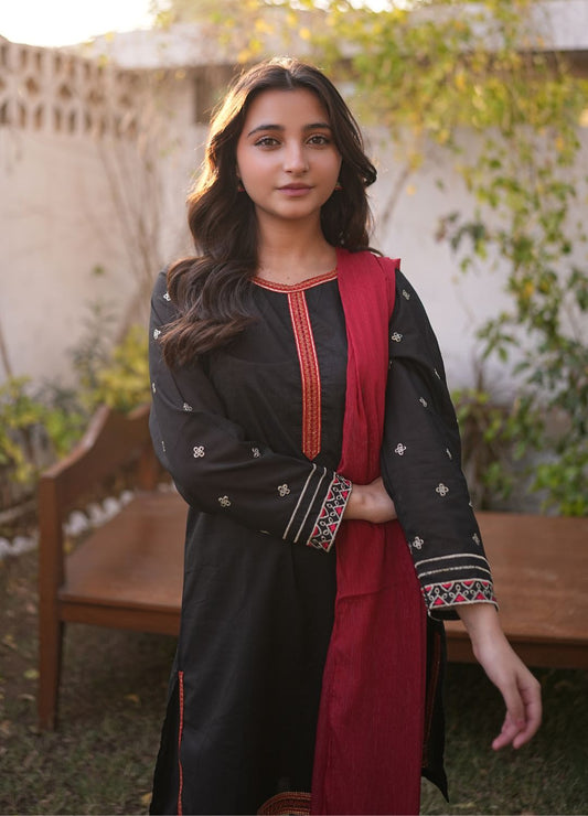 Noor-e-Shaam-Lawn