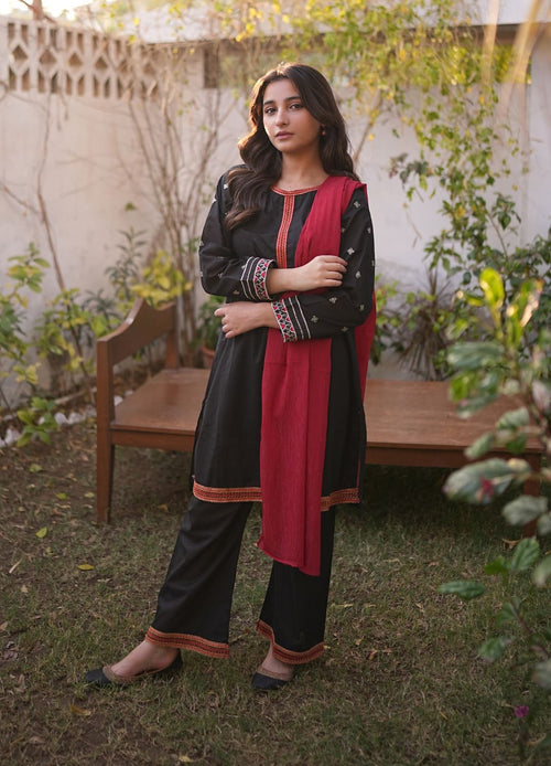 Noor-e-Shaam-Lawn