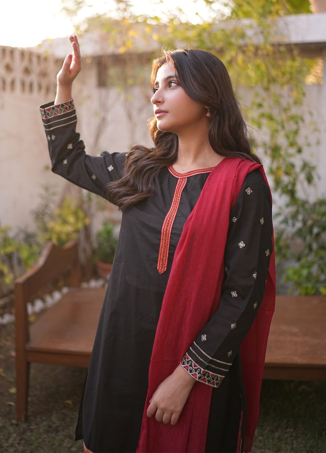 Noor-e-Shaam-Lawn