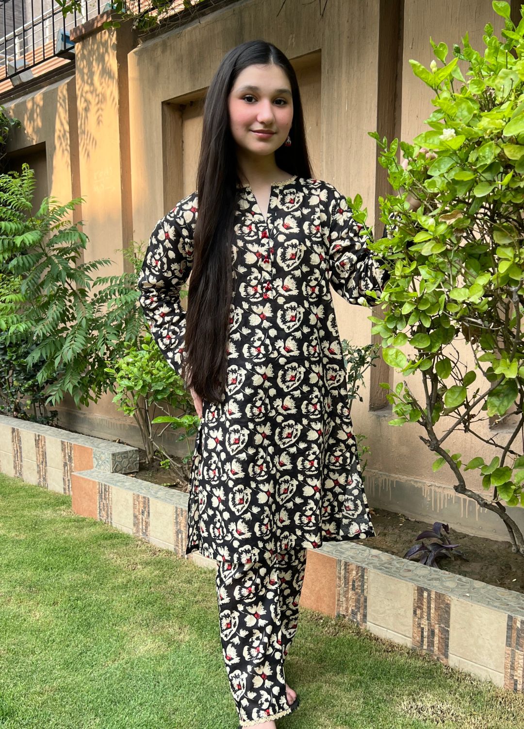 Zarqash Black Floral Printed Lawn Suit